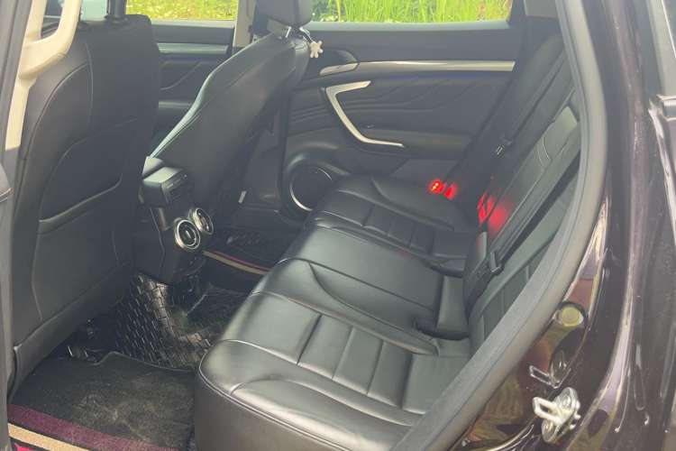 Used Wey VV7 2017 2.0T Flagship Model Interior 1