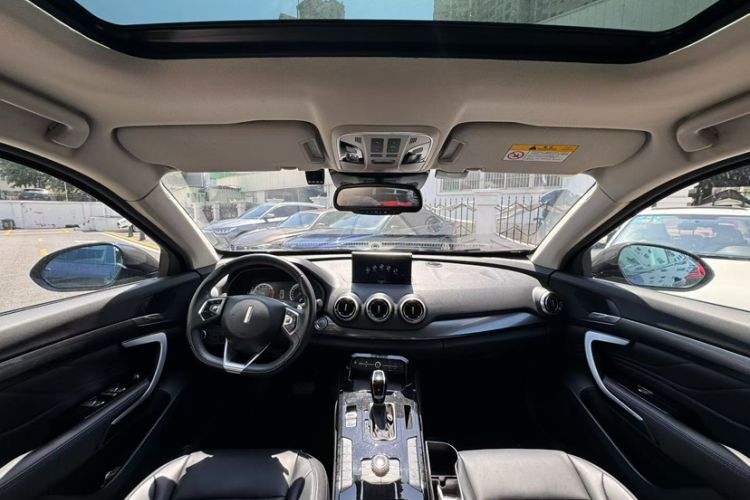 Used Wey VV7 2017 2.0T Ultra-Luxury Version Interior 1