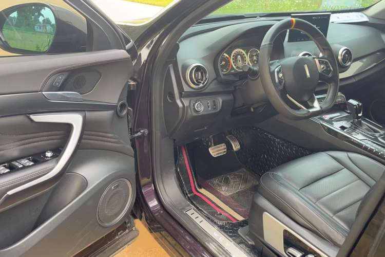 Used Wey VV7 2017 2.0T Flagship Model Interior 2