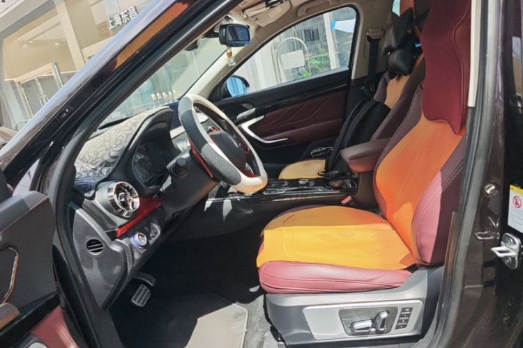 Used Wey VV7 2017 2.0T Flagship Model Interior 2