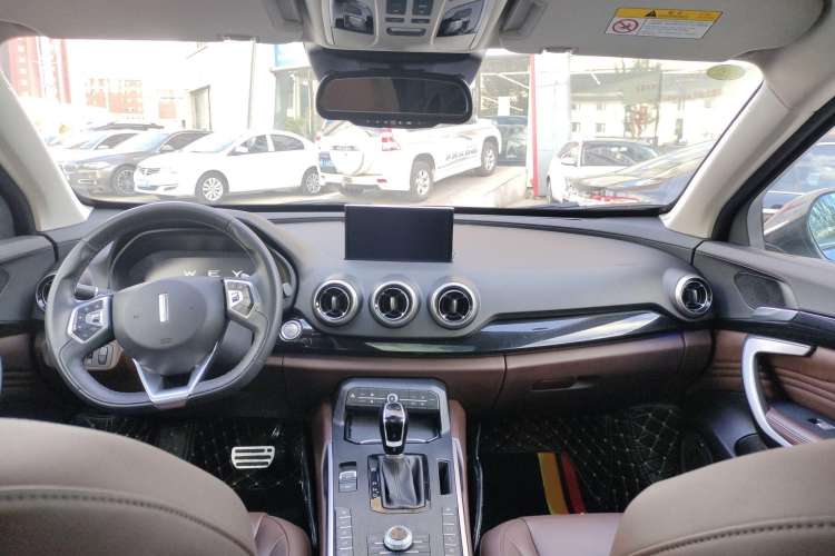 Used Wey VV7 2017 2.0T Flagship Model Interior 3