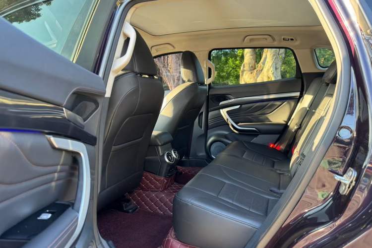 Used Wey VV7 2017 2.0T Luxury Model Interior 3