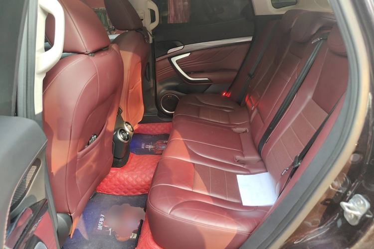 Used Wey VV7 2017 2.0T Flagship Model Interior 4