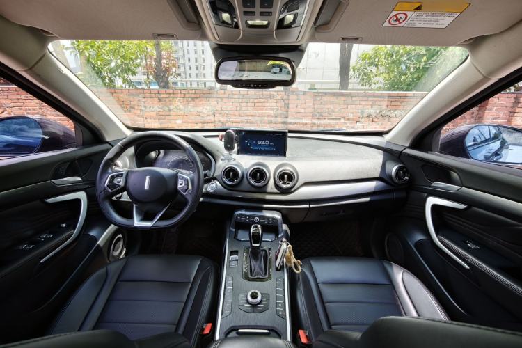 Used Wey VV7 2017 2.0T Ultra-Luxury Version Interior 7