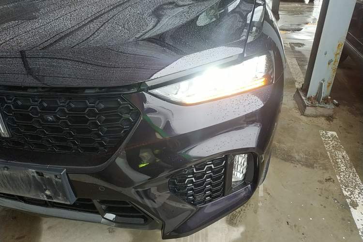 Used Wey VV7 2017 2.0T Ultra-Luxury Version Left Front Headlight