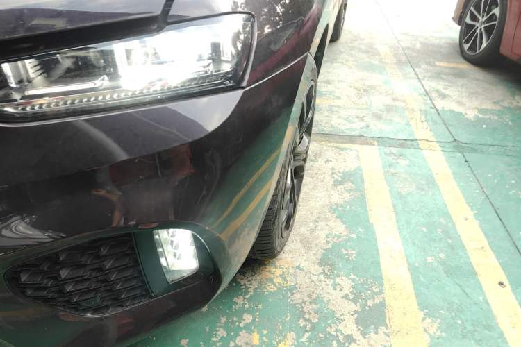Used Wey VV7 2017 2.0T Flagship Model Left Front Headlight