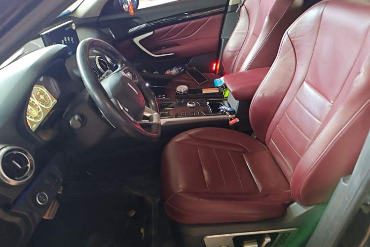 Used Wey VV7 2017 2.0T Flagship Model Left Front Seat