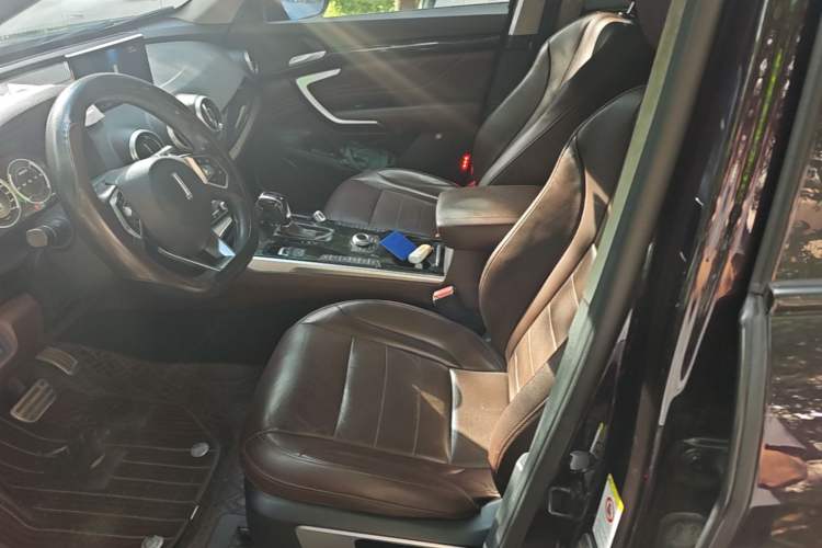 Used Wey VV7 2017 2.0T Flagship Model Left Front Seat