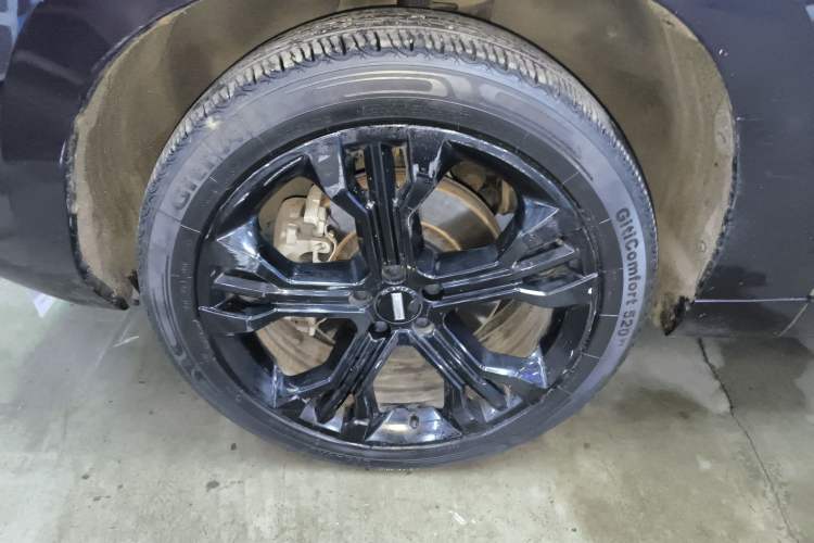 Used Wey VV7 2017 2.0T Flagship Model Left Front Wheel Hub