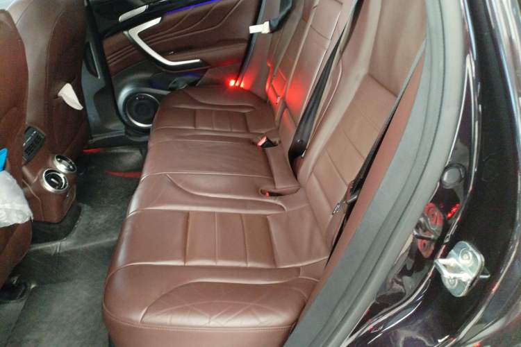 Used Wey VV7 2017 2.0T Flagship Model Left Rear Seat