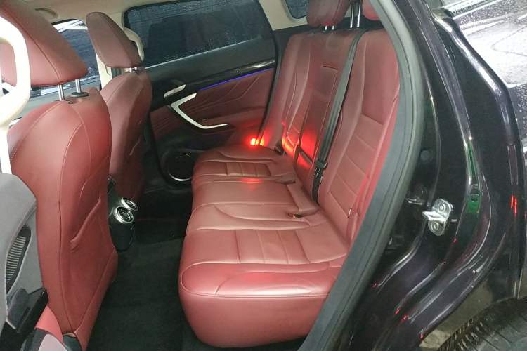 Used Wey VV7 2017 2.0T Ultra-Luxury Version Left Rear Seat
