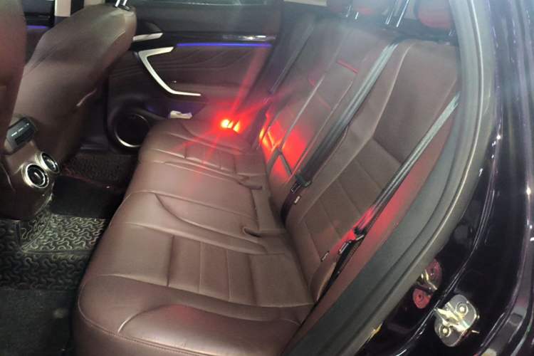 Used Wey VV7 2017 2.0T Flagship Model Left Rear Seat