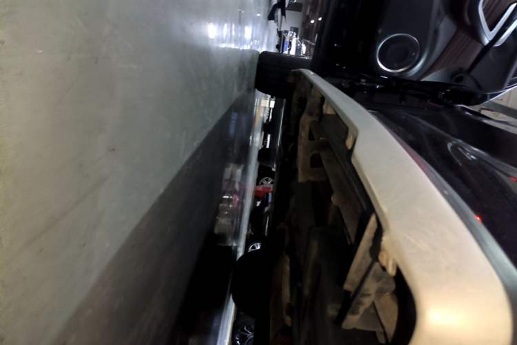 Used Wey VV7 2017 2.0T Flagship Model Left Side Sill