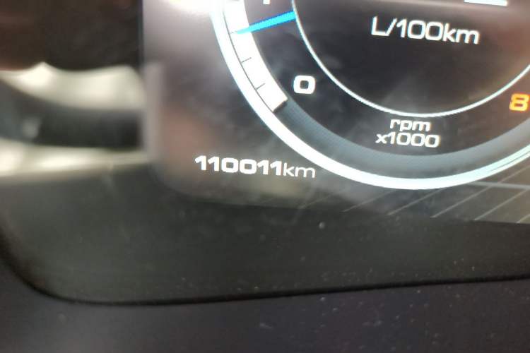 Used Wey VV7 2017 VV7c 2.0T Flagship Model Odometer Close Up