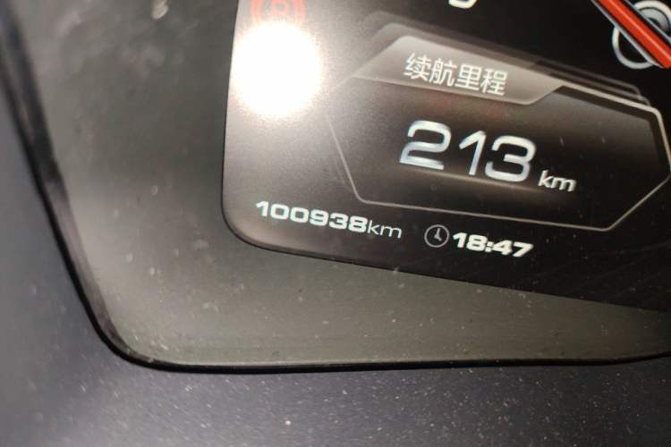 Used Wey VV7 2017 2.0T Flagship Model Odometer Close Up