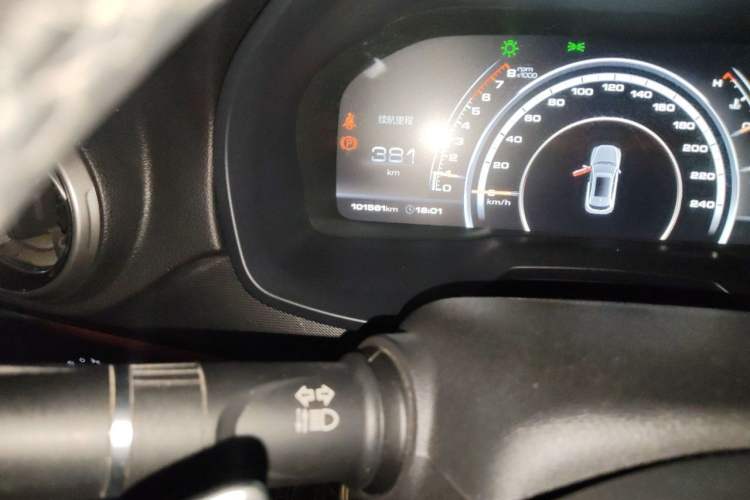 Used Wey VV7 2017 2.0T Flagship Model Odometer Close Up