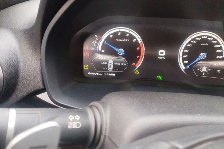 Used Wey VV7 2017 2.0T Flagship Model Odometer Close Up
