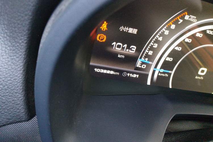 Used Wey VV7 2017 2.0T Flagship Model Odometer Close Up