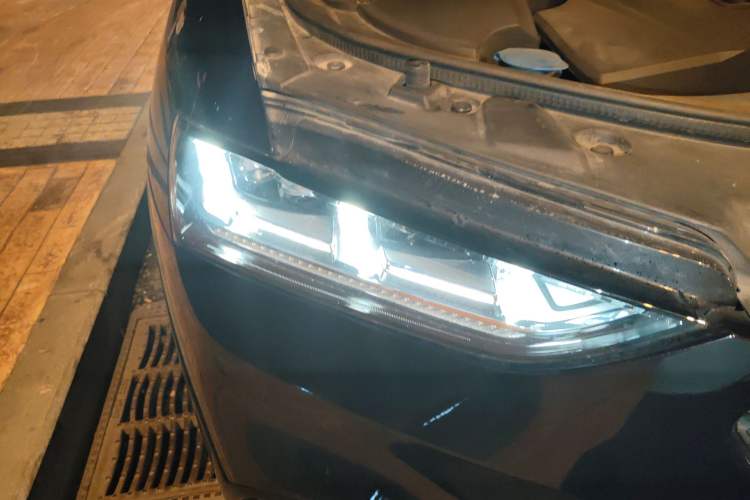 Used Wey VV7 2017 VV7c 2.0T Flagship Model Right Front Headlight