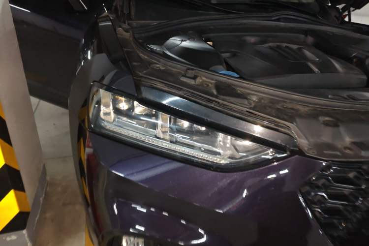 Used Wey VV7 2017 2.0T Ultra-Luxury Version Right Front Headlight