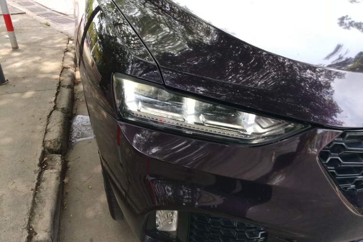 Used Wey VV7 2017 2.0T Flagship Model Right Front Headlight