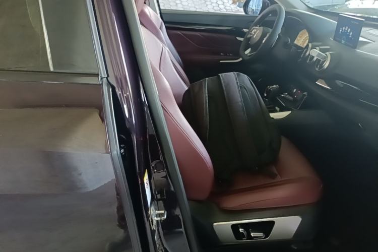 Used Wey VV7 2017 2.0T Flagship Model Right Front Seat