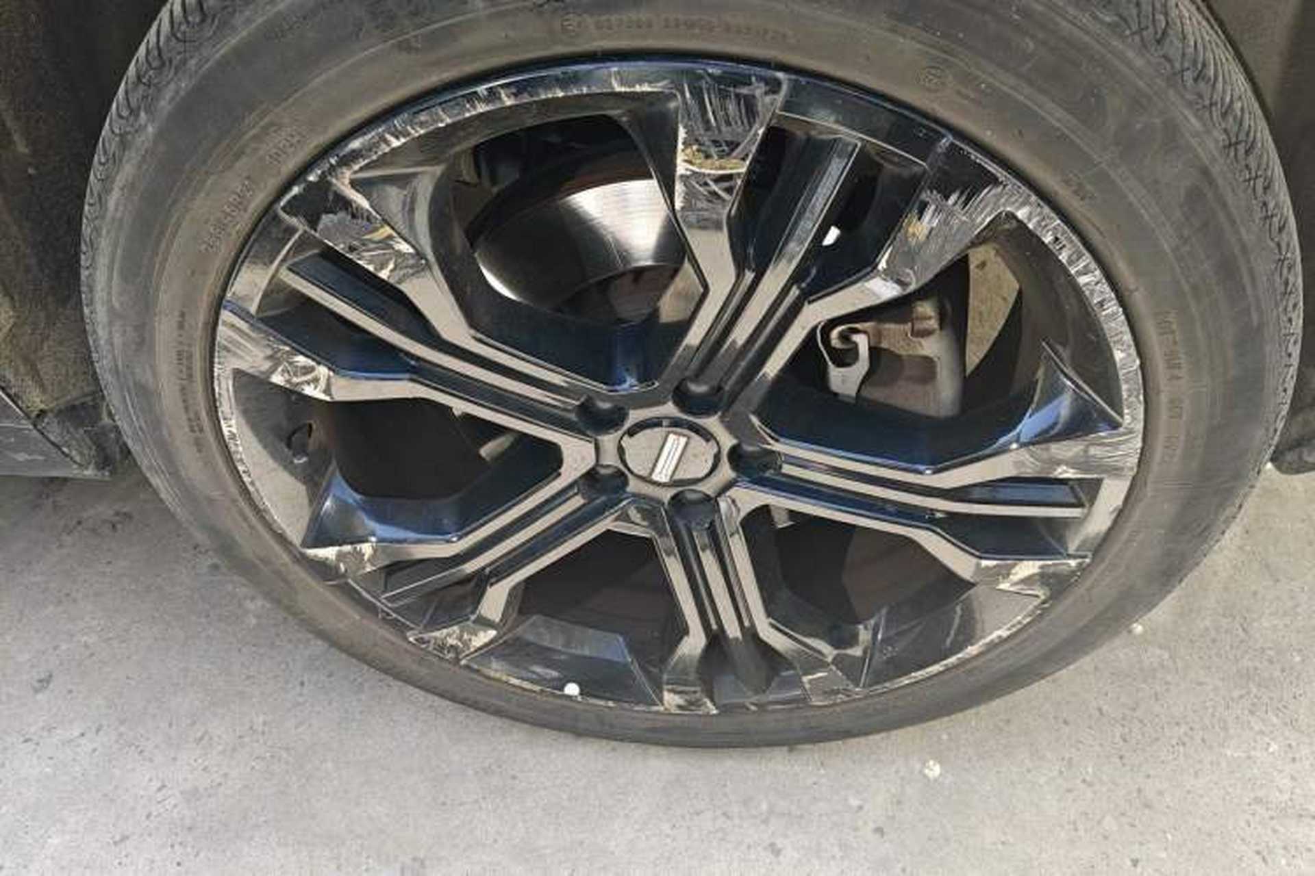 Used Wey VV7 2017 2.0T Flagship Model Right Front Wheel Hub