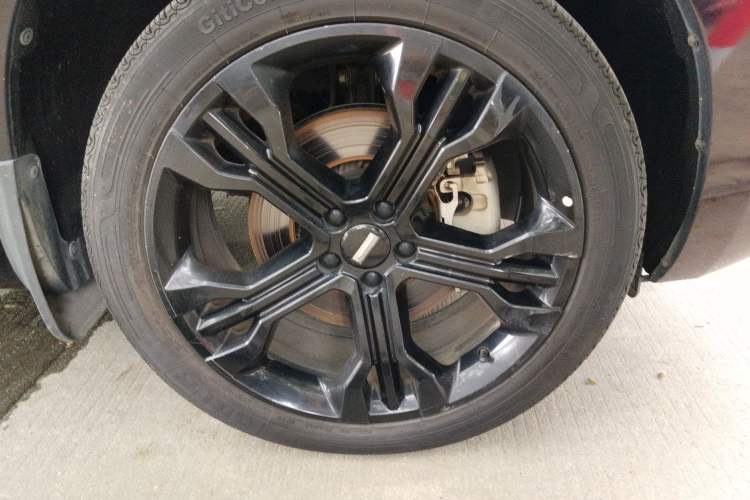 Used Wey VV7 2017 2.0T Flagship Model Right Front Wheel Hub