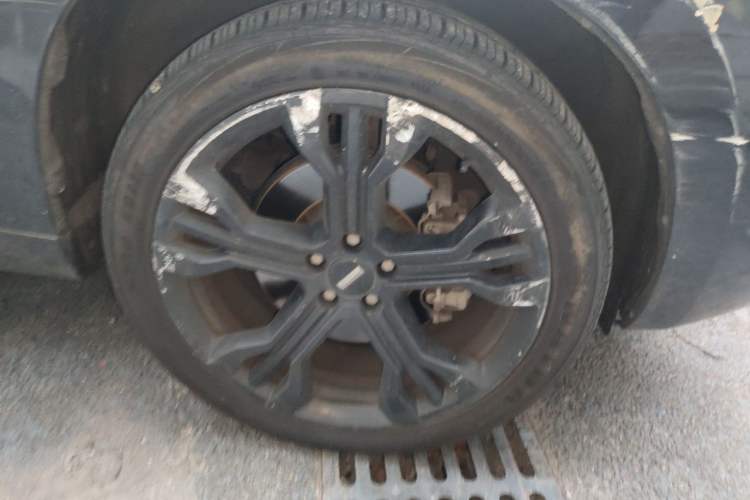 Used Wey VV7 2017 2.0T Flagship Model Right Front Wheel Hub