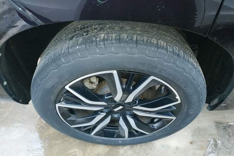 Used Wey VV7 2017 2.0T Ultra-Luxury Version Right Rear Wheel Hub