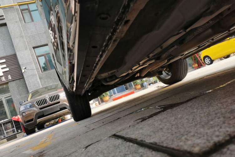 Used Wey VV7 2017 2.0T Flagship Model Right Side Sill