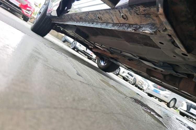 Used Wey VV7 2017 2.0T Flagship Model Right Side Sill
