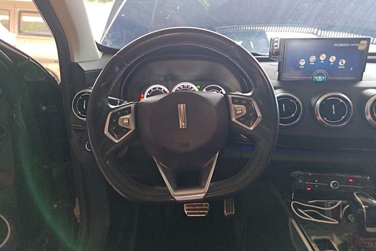 Used Wey VV7 2017 2.0T Flagship Model Steering Wheel