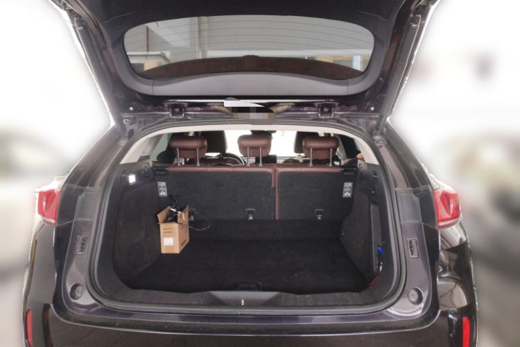 Used Wey VV7 2017 2.0T Flagship Model Trunk