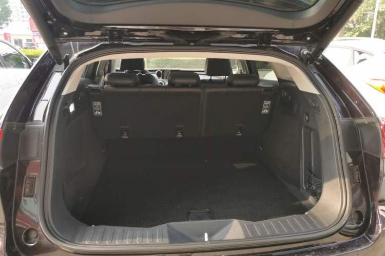 Used Wey VV7 2017 2.0T Flagship Model Trunk