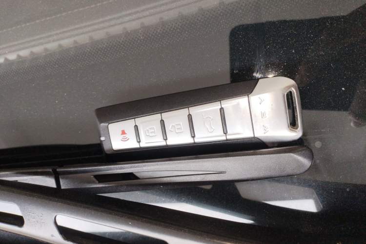 Used Wey VV7 2017 2.0T Flagship Model Vehicle Key
