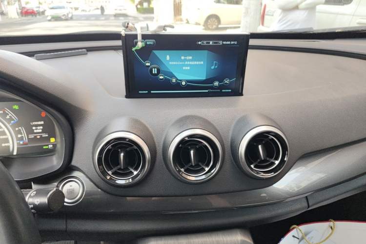 Used Wey VV7 2017 2.0T Luxury Model Audio And AC Panel