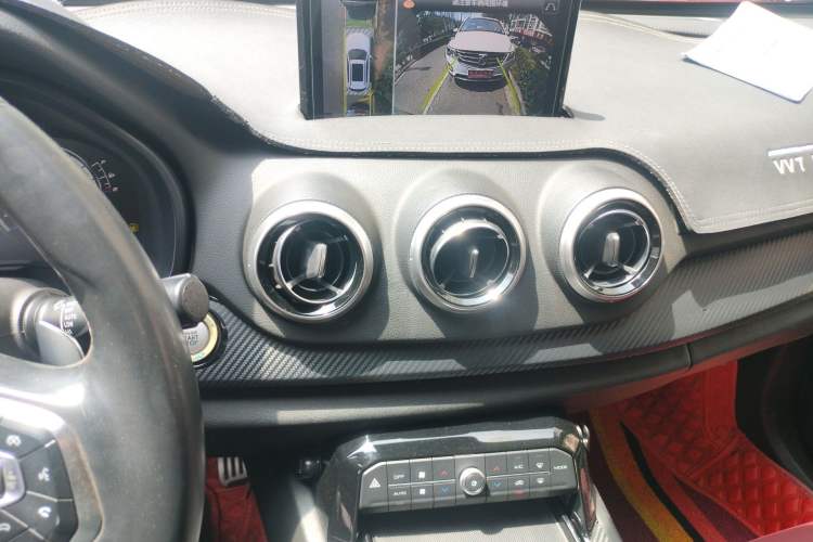 Used Wey VV7 2017 2.0T Flagship Model Audio And AC Panel