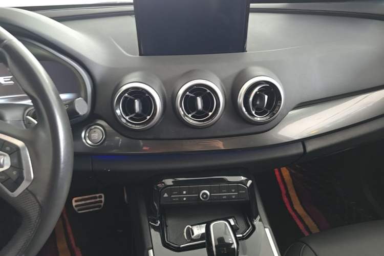 Used Wey VV7 2017 2.0T Flagship Model Audio And AC Panel