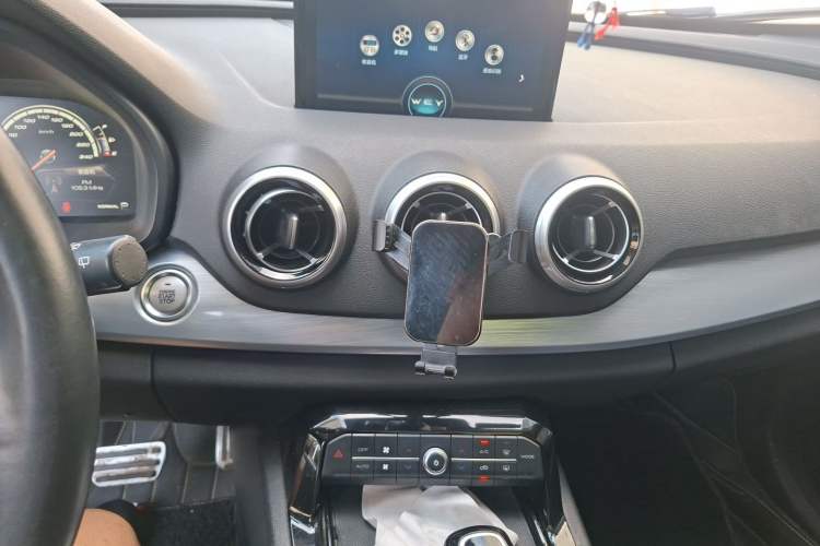 Used Wey VV7 2017 2.0T Ultra-Luxury Version Audio And AC Panel