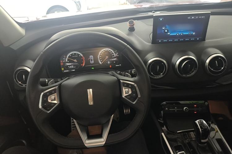 Used Wey VV7 2017 2.0T Flagship Model Center Console