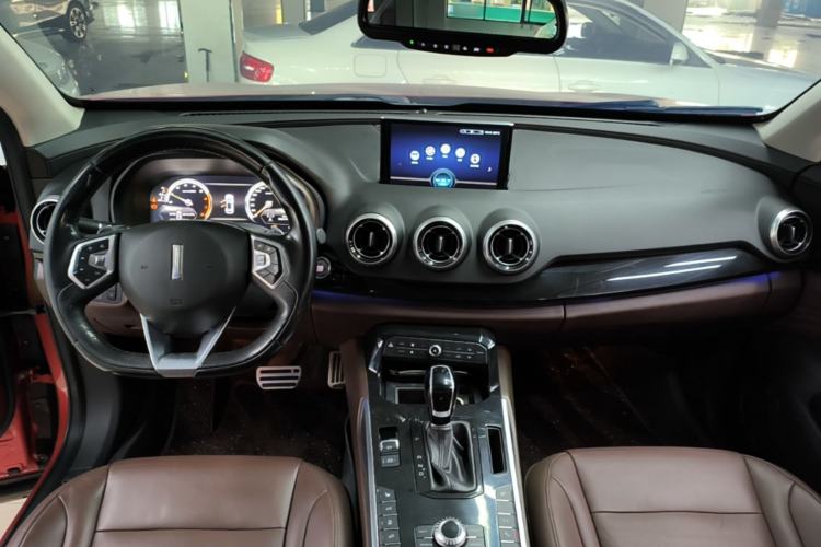 Used Wey VV7 2017 2.0T Flagship Model Center Console