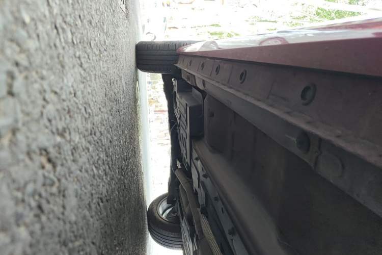 Used Wey VV7 2017 2.0T Luxury Model Chassis Front Right