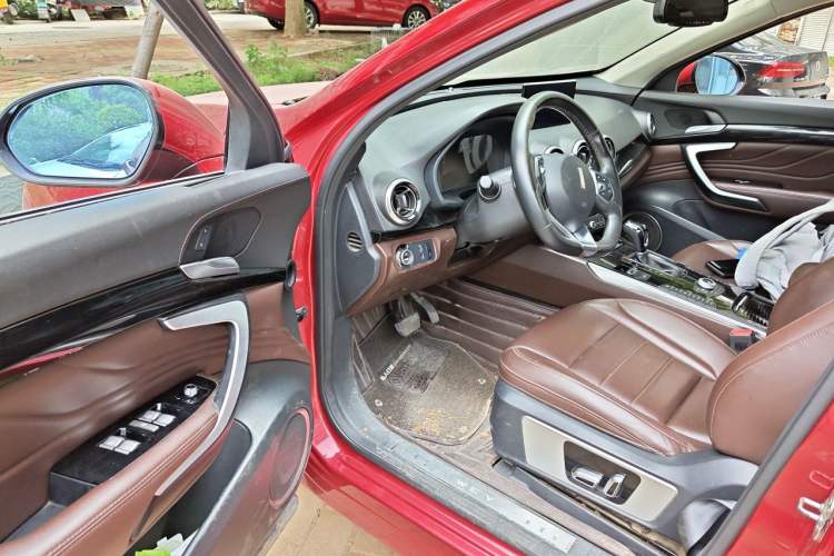 Used Wey VV7 2017 2.0T Ultra-Luxury Version Driver Seat