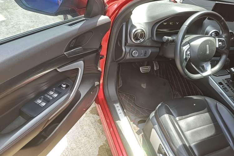 Used Wey VV7 2017 2.0T Flagship Model Driver Seat
