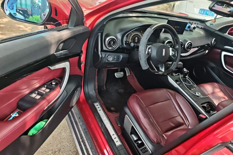 Used Wey VV7 2017 2.0T Flagship Model Driver Seat