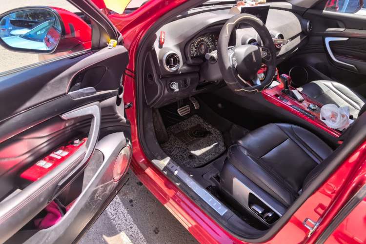 Used Wey VV7 2017 2.0T Flagship Model Driver Seat
