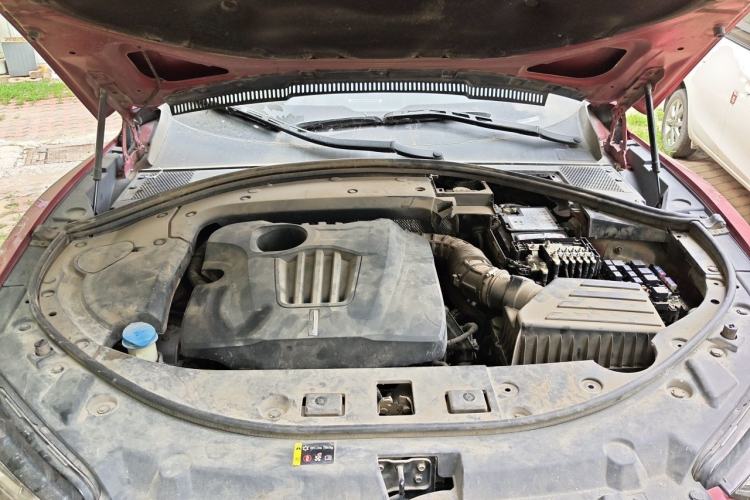 Used Wey VV7 2017 2.0T Ultra-Luxury Version Engine Bay
