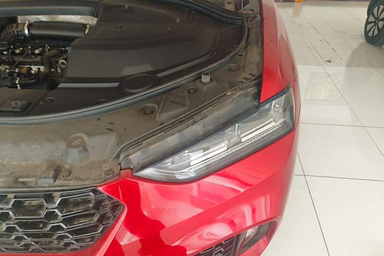 Used Wey VV7 2017 2.0T Ultra-Luxury Version Engine Bay Left