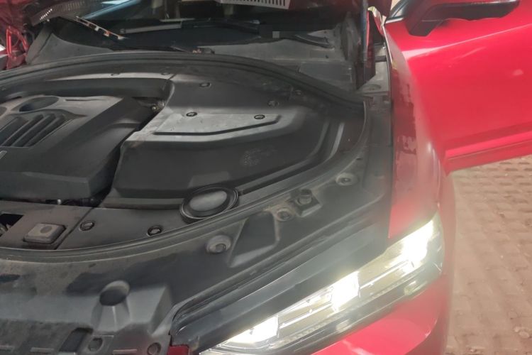 Used Wey VV7 2017 2.0T Flagship Model Engine Bay Left